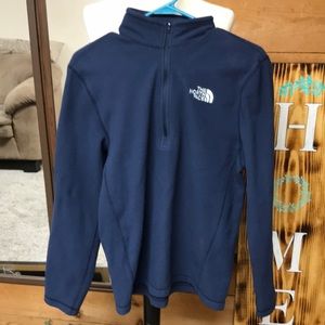 Gently used men’s navy blue quarter zip fleece  shirt from the North Face